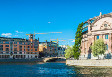 Ökad politisk kontroll över medierna